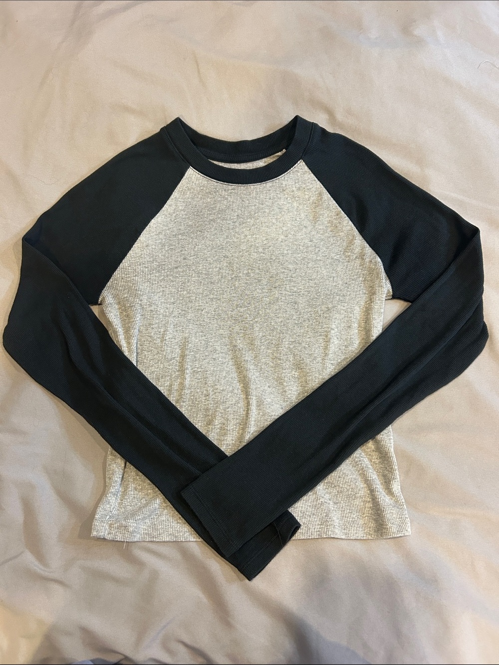 Hollister Two-Tone Ribbed Raglan Long Sleeve Tee - Black & Gray Heather